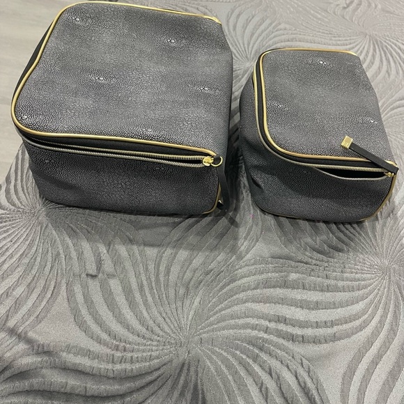 Estée Lauder Two New Make up Bags from Estée Lauder - Picture 7 of 7